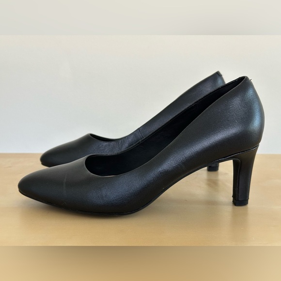 Clarks Artisan Calla Rose Black Heels Women's Size 7 M - Picture 2 of 9